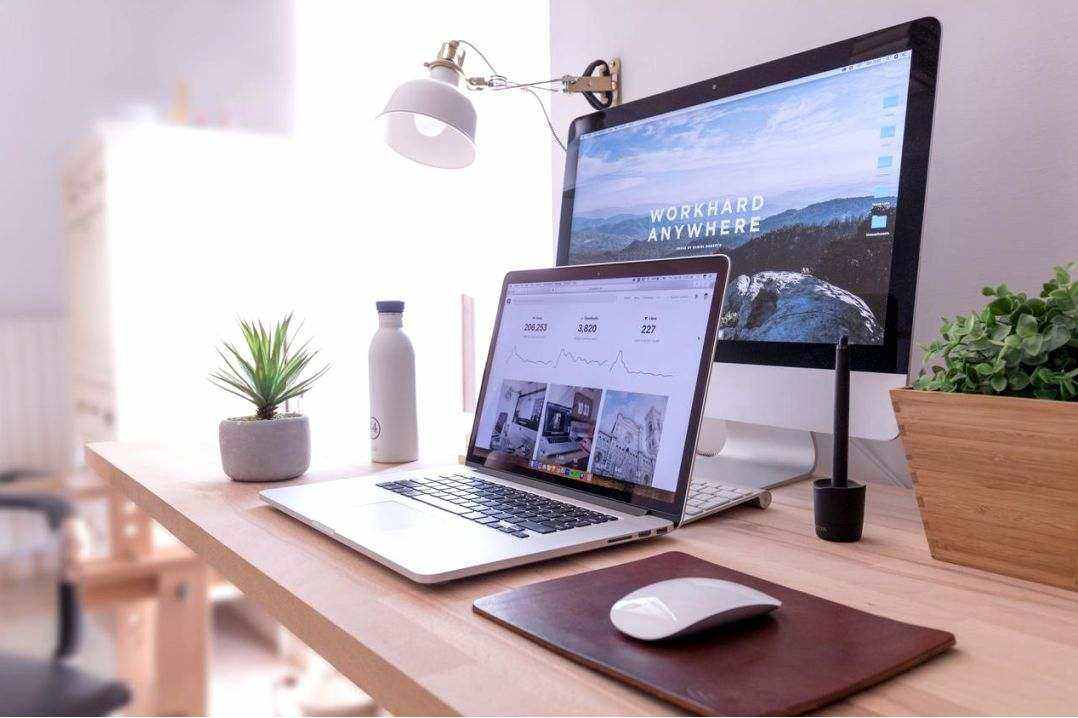Desk setup 4